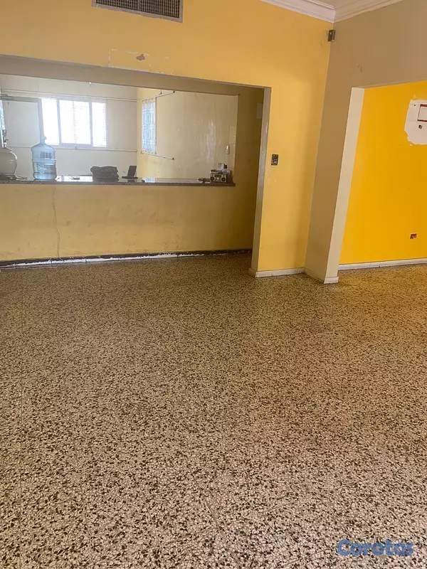 oficinas y locales comerciales - Casa comercial en alquiler en Los Cacicazgos 5