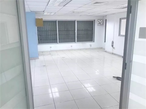 oficinas y locales comerciales - Local en primer nivel 258 m  7