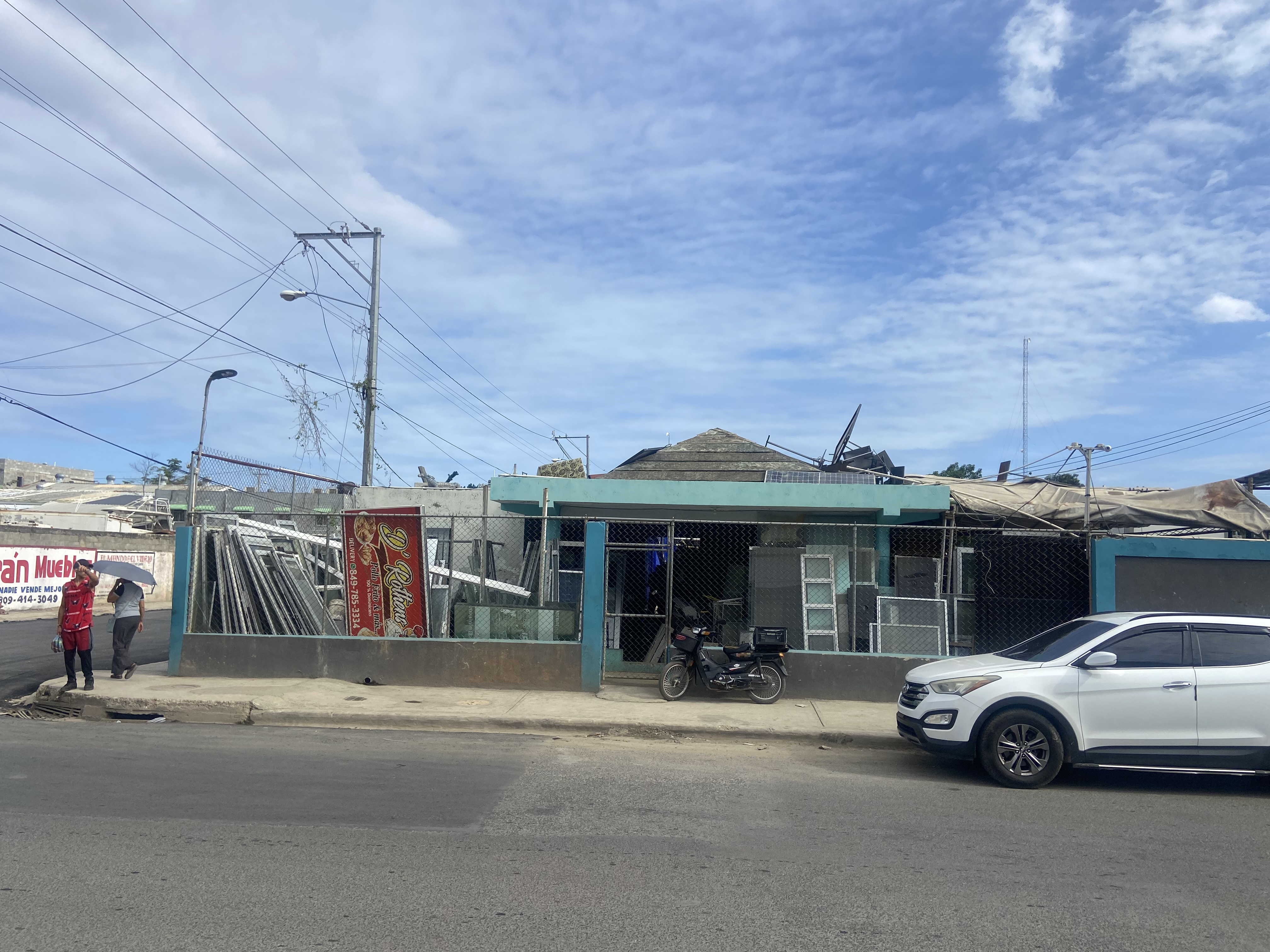 solares y terrenos - Local comercial con todos y maquinaria  8