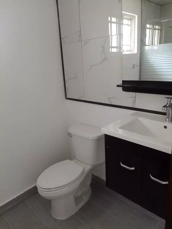 apartamentos - Vendo en Bella Vista vacío  4