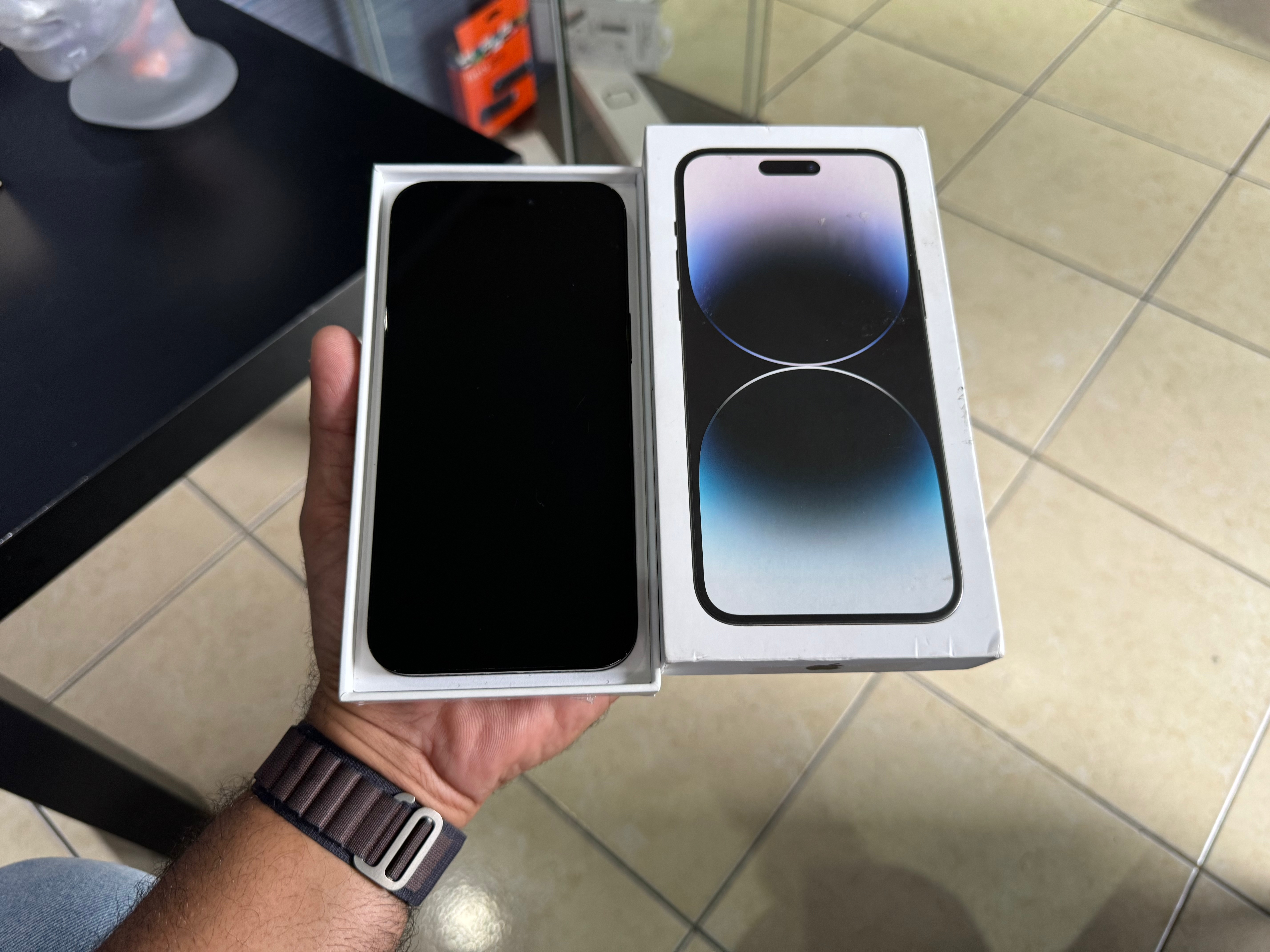 celulares y tabletas - iPhone 14 Pro Max Como Nuevo, Desbloqueado, RD$ 51 1