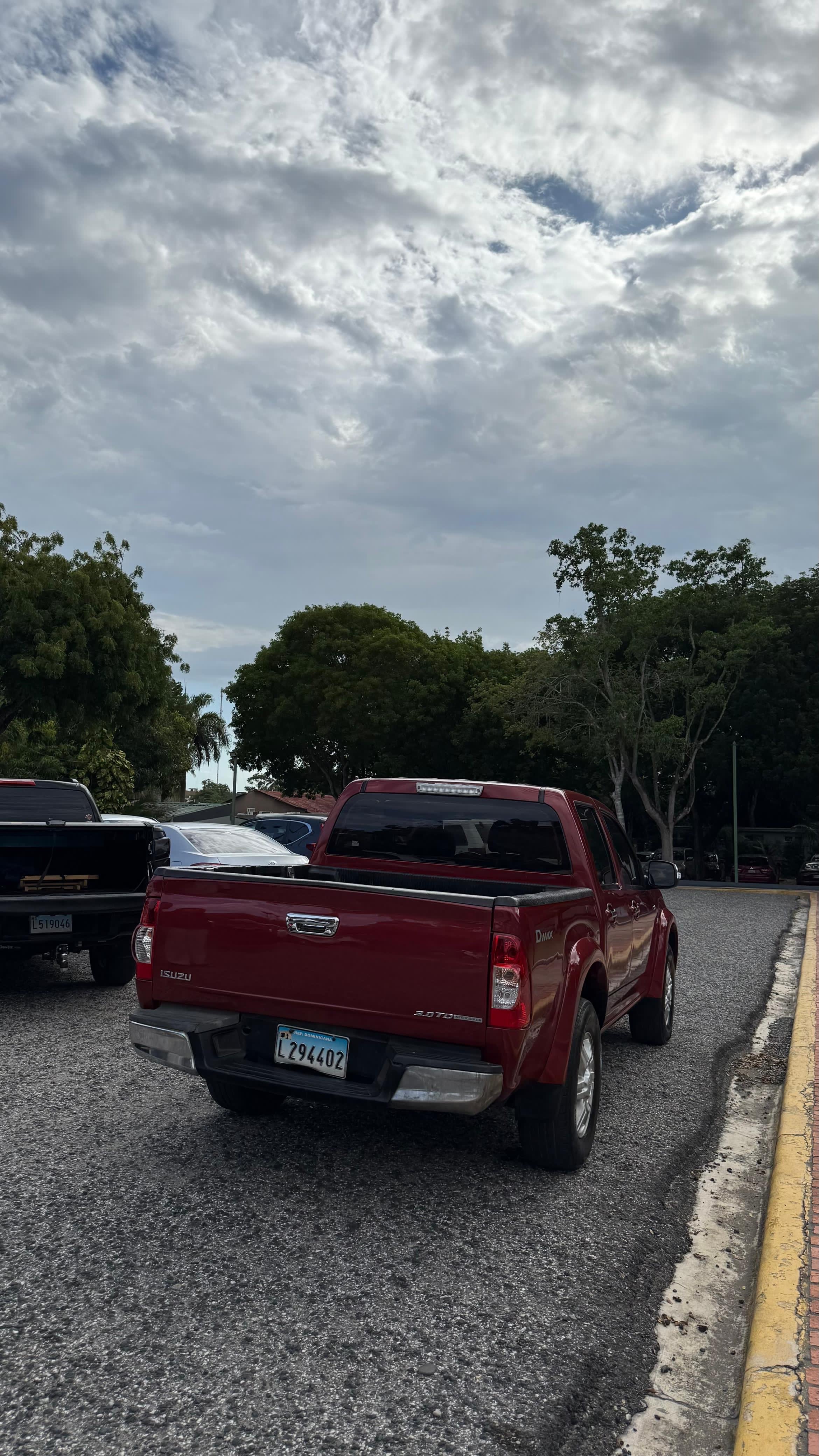 jeepetas y camionetas - Isuzu Dmax 2012 nueva 4
