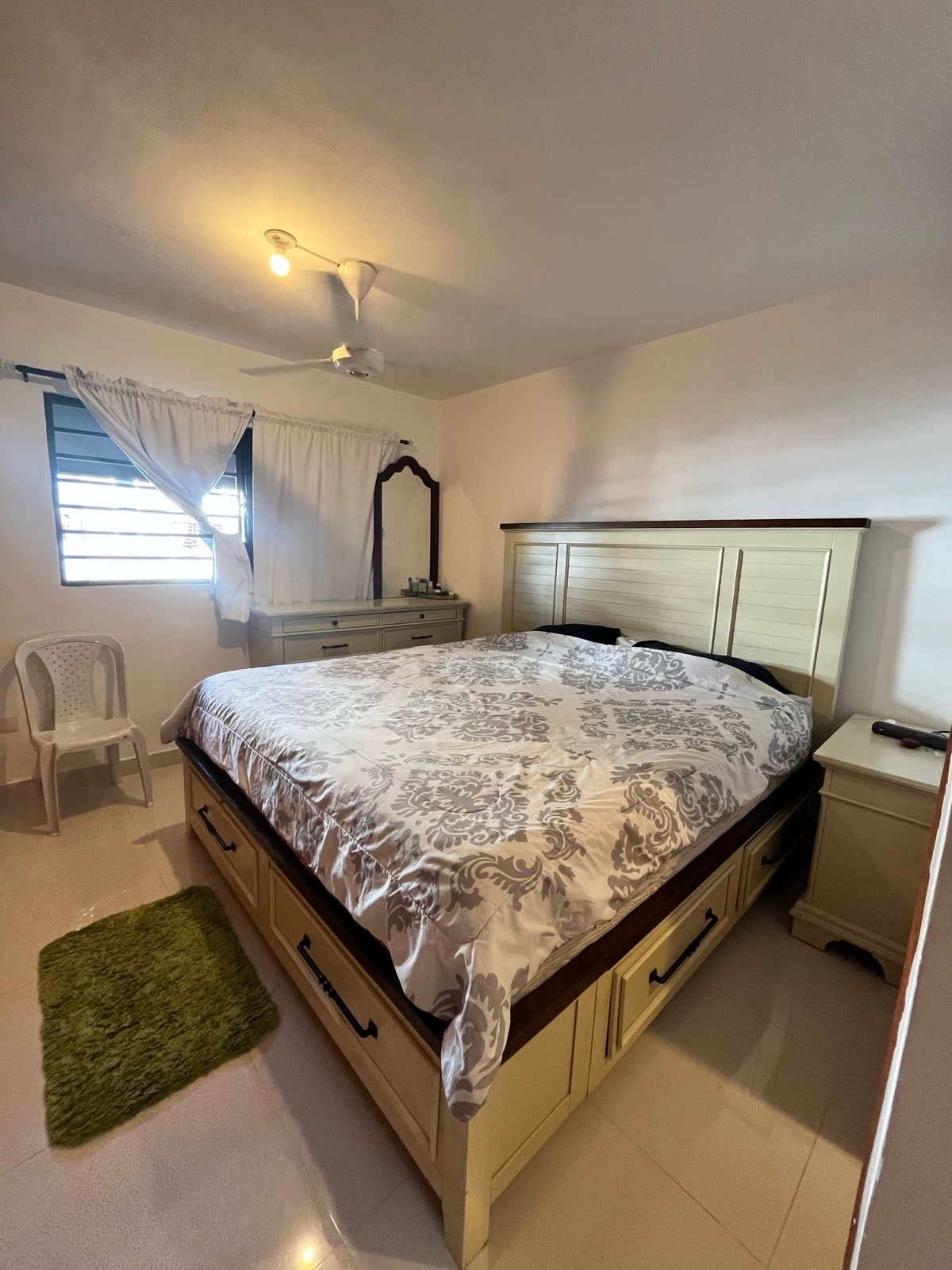 apartamentos - venta de apartamento 2do nivel de 108mts en el ensanche Isabelita Santo Domingo 2