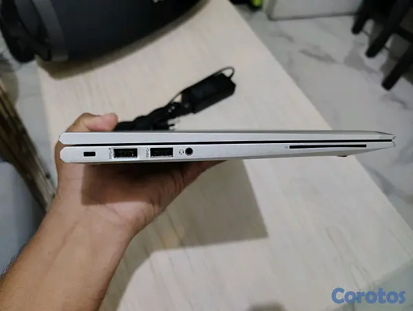 computadoras y laptops - Hp EliteBook 840 G8 Intel Core i5 11th Gen 16GB RAM NVMe 256GB  6