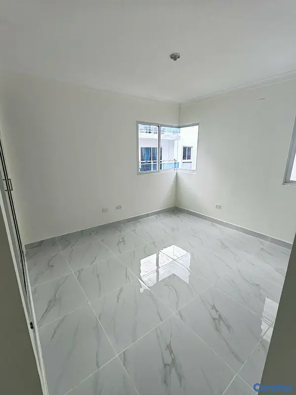 apartamentos - Vendo 3er piso en Res Las Cayenas, Aut San Isidro  5