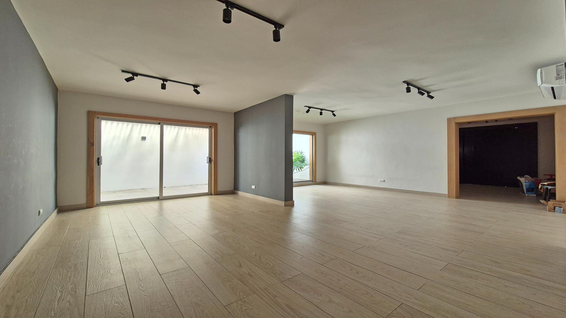 casas - Casa en Alquiler en Arroyo Hondo Viejo 6