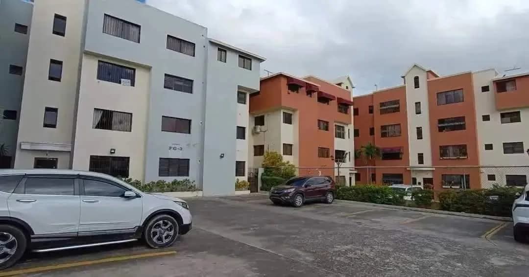 apartamentos - rento 3er piso cerro de gurabo calle 8 