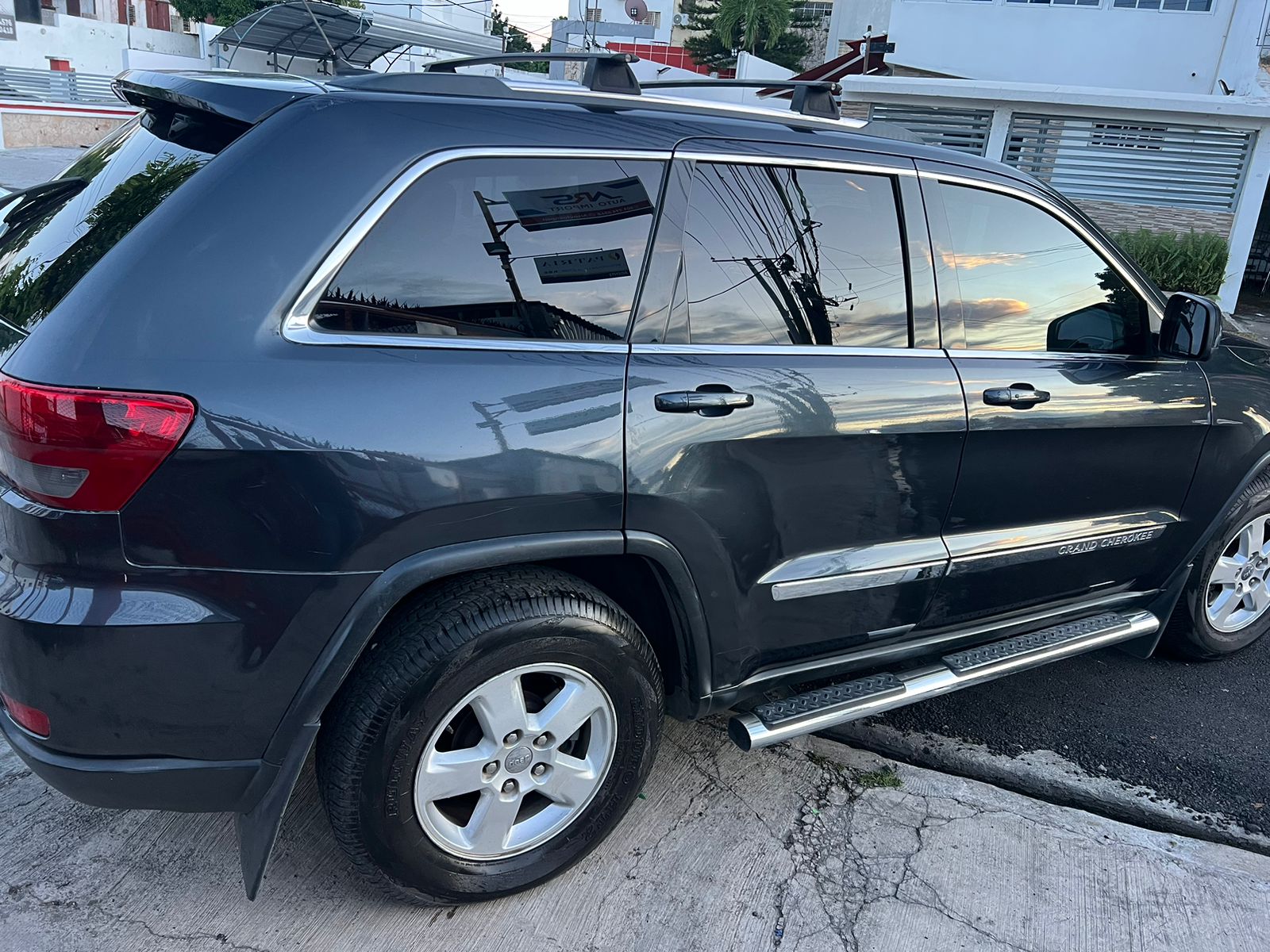 jeepetas y camionetas - jeep cheroke laredo 5