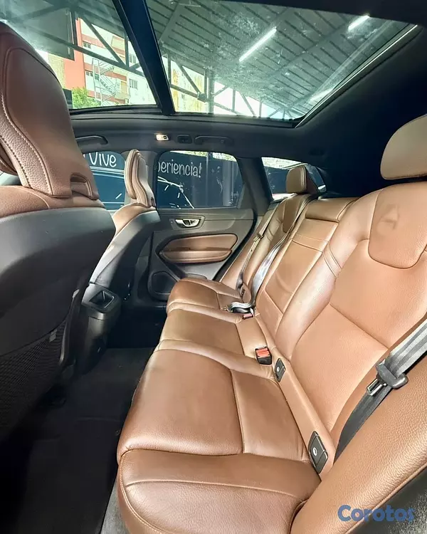 jeepetas y camionetas - Volvo XC60 Momentum 2021 5