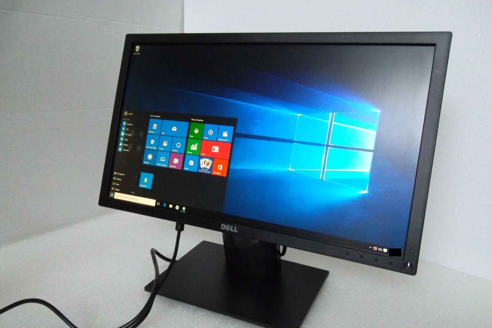 computadoras y laptops - Monitor DELL 22 pulgada Modelo E2216HF 1