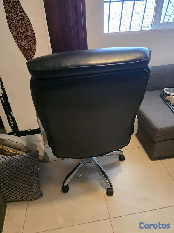 muebles y colchones - Sillon ejecutivo en piel 2