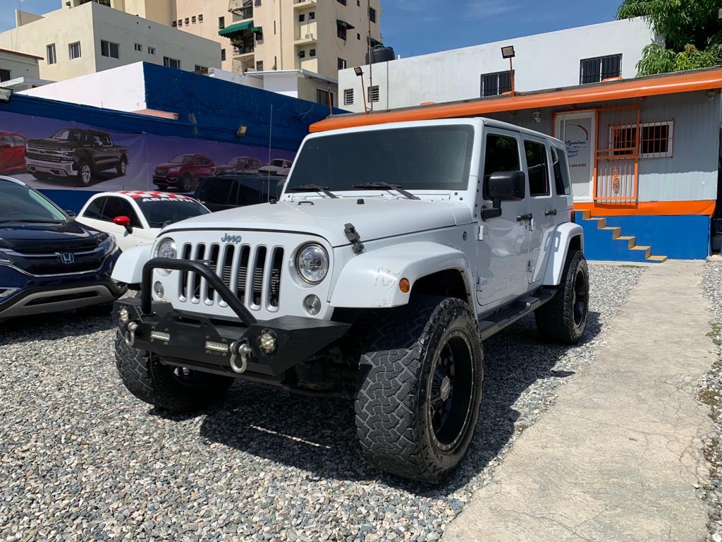 jeepetas y camionetas - 2018 Jeep Wrangler Unlimited Sahara 