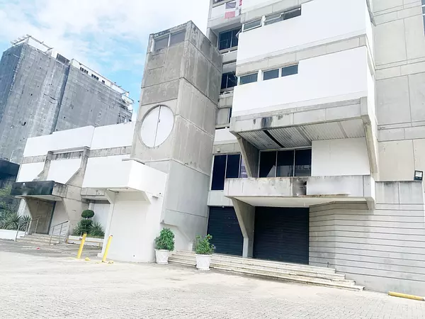 oficinas y locales comerciales - Local en Ens Naco en venta  2