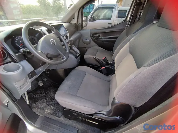 jeepetas y camionetas - 2018 Nissan NV200 6