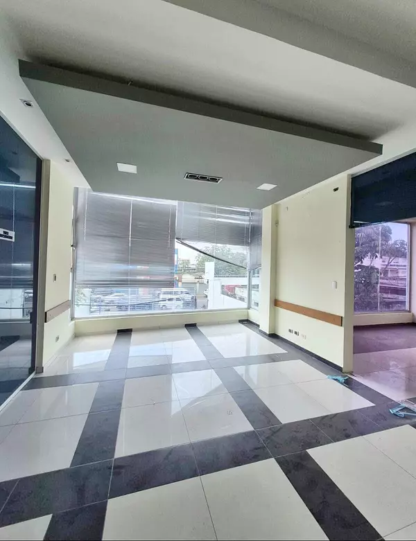 oficinas y locales comerciales - Local comercial céntrico  5