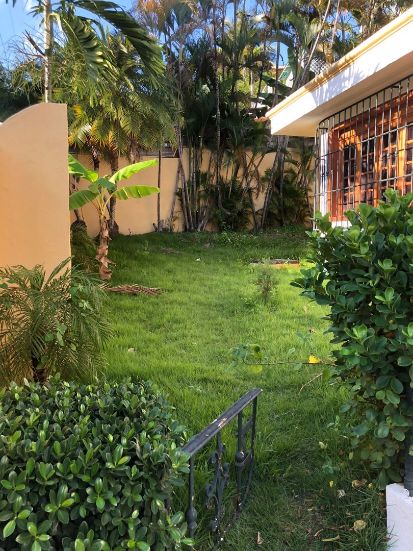 casas - Alquilo casa en República De Colombia
RD$60,000
Jardín
3 Habita