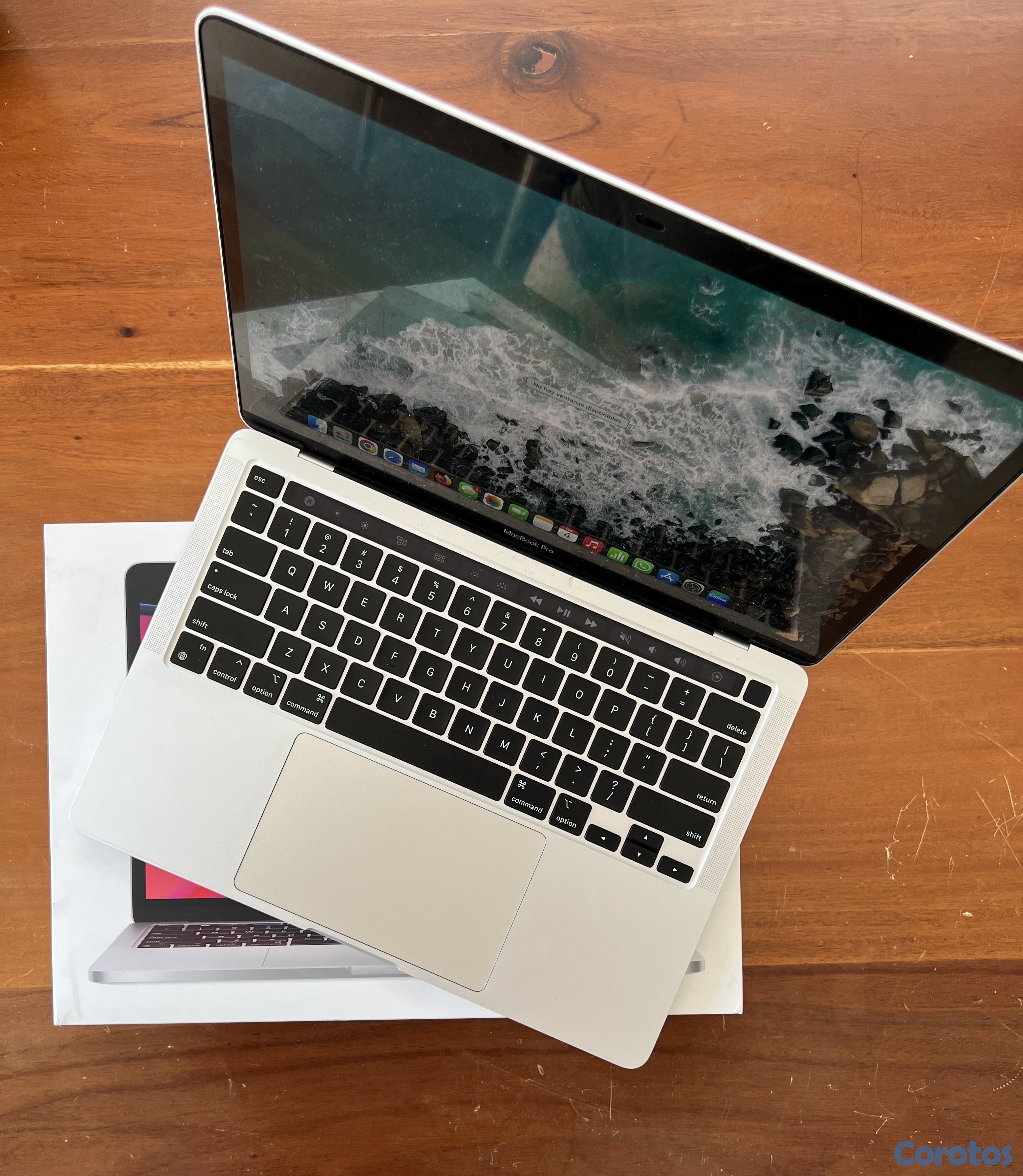 computadoras y laptops - Macbook Pro M1 256GB 8GB Ram Silver Como Nueva 1