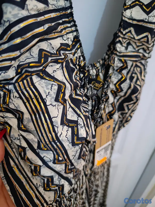 ropa para mujer - Variedad de ropa nueva y usada una o dos veces  10