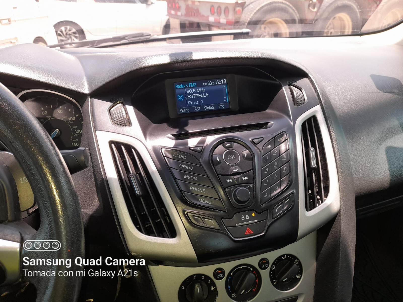 carros - Vendo Ford Focus, 2013, RD$295,000. Negociable  3