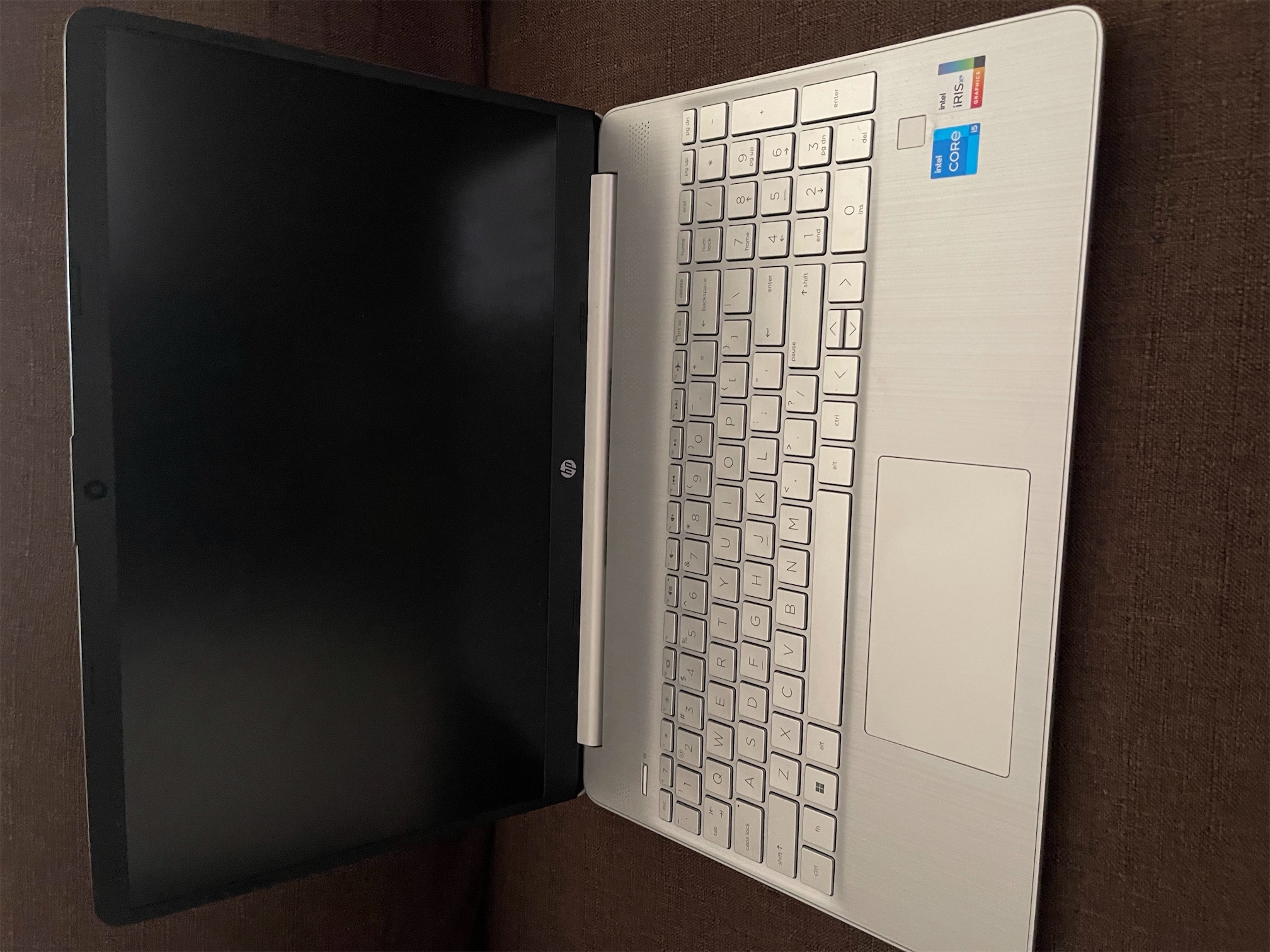 computadoras y laptops - Laptop HP-15 2