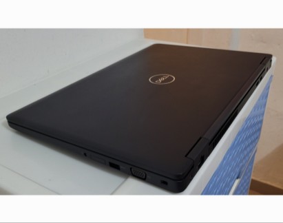 computadoras y laptops - Laptop Dell 17 Pulg Core i7 Mem 16gb DDR4 Video intel 8GB Aty Radeon R7 2GB 2