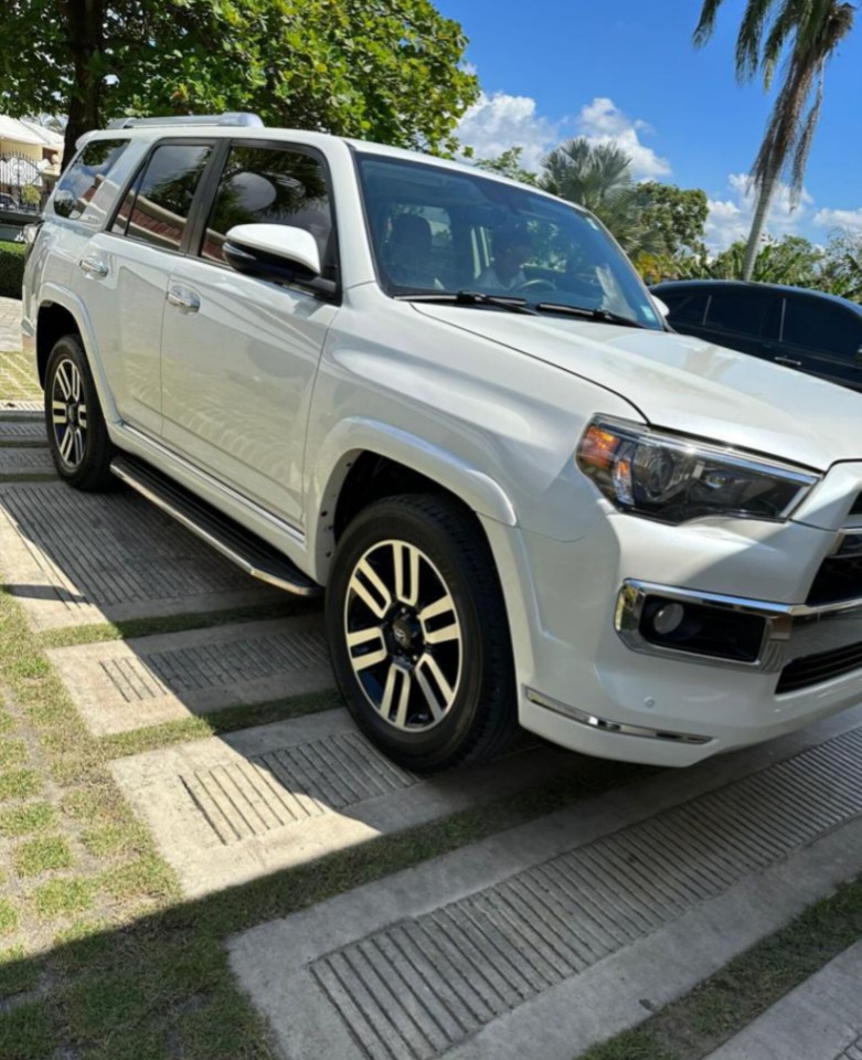 jeepetas y camionetas - Toyota 4runner limited 2018 2