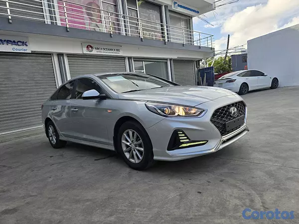 carros - HYUNDAI SONATA NEW RISE 2021 GRIS 2