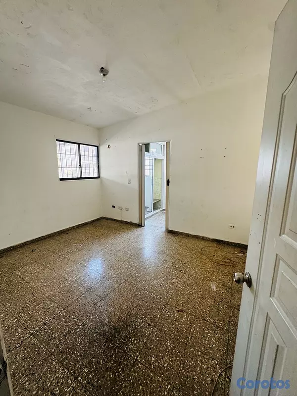 oficinas y locales comerciales - CASA PARA FINES COMERCIALES  7
