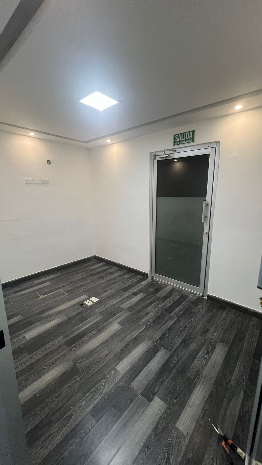 oficinas y locales comerciales - Local céntrico en el Millon 5