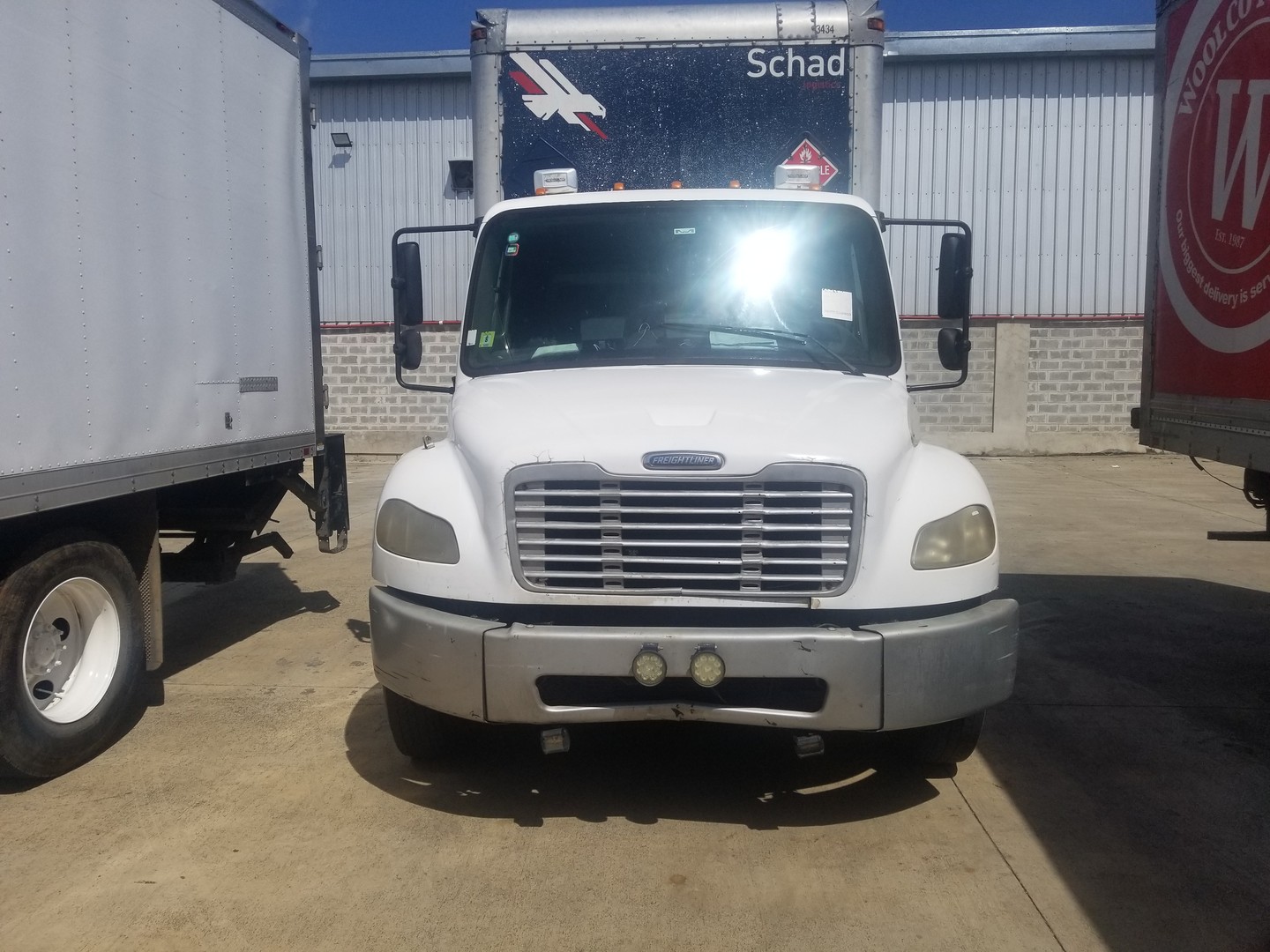 camiones y vehiculos pesados - Vendo camión Freigthliner en perfecto estado.