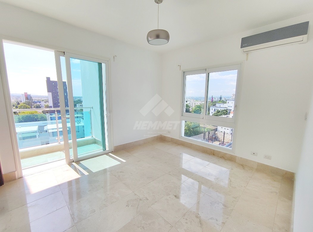 apartamentos - PISO ALTO ASCENSOR Y PLANTA FULL LA ESMERALDA SANTIAGO 8