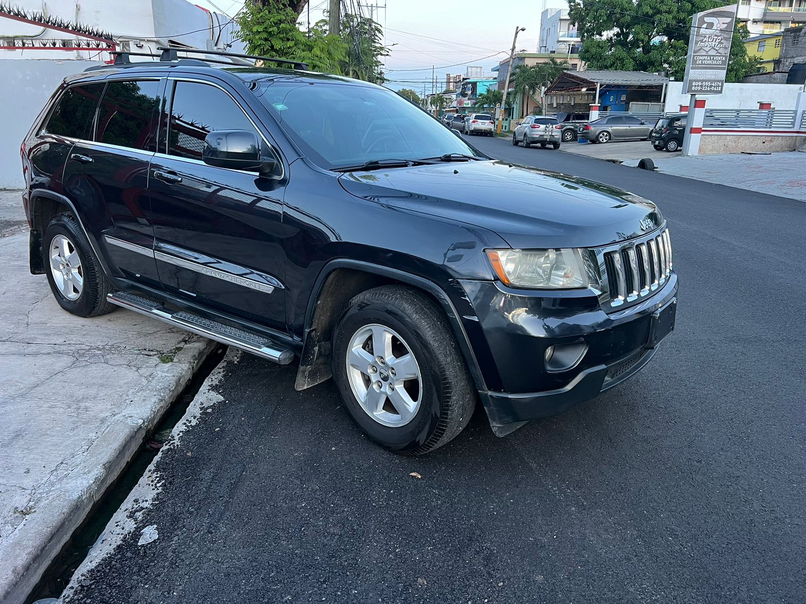 jeepetas y camionetas - jeep cheroke laredo 3