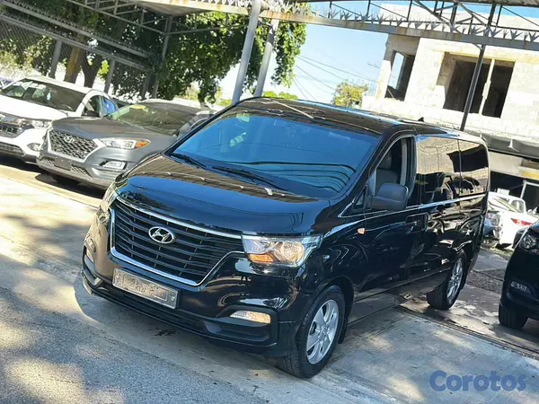 jeepetas y camionetas - 2021 HYUNDAI GRAND STAREX DIESEL 1