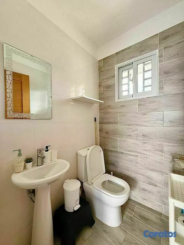 casas - Casa en alquiler con piscina  7