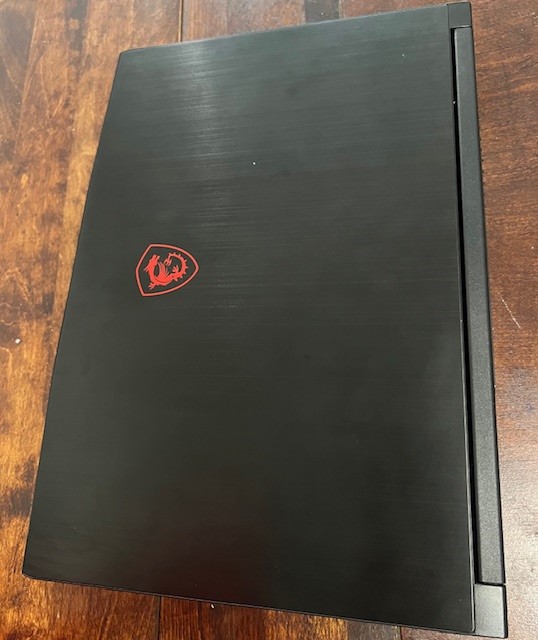 computadoras y laptops - Laptop Gaming MSI GF63 Thin 4