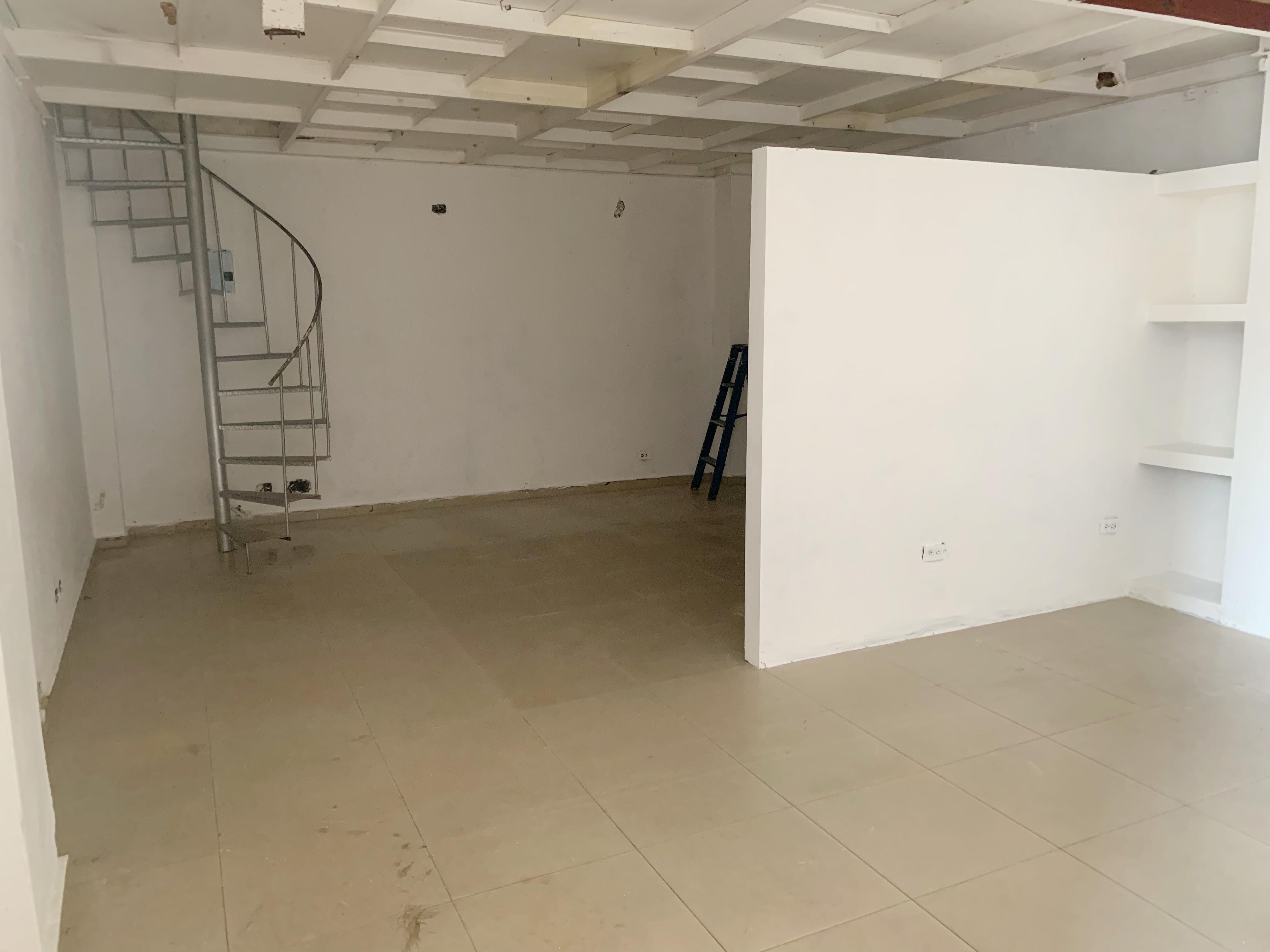 oficinas y locales comerciales - Alquiler local en el Millon 2