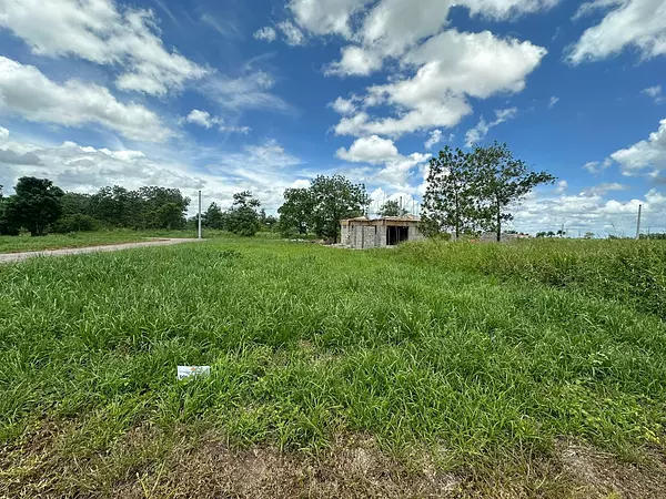 solares y terrenos - Solar en venta en RD$1,900,000 en 📍Guerra   3