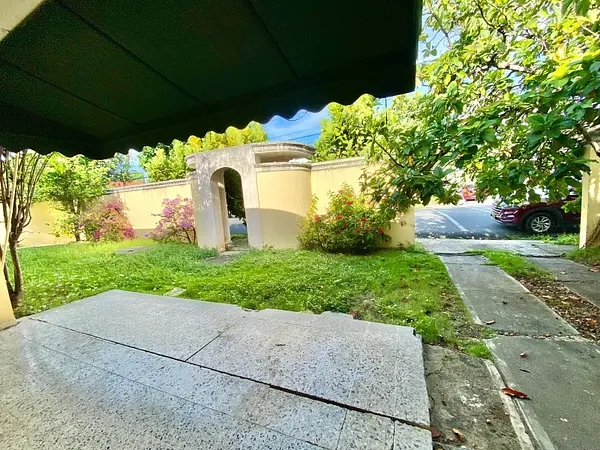 casas - Vendo casa en Los Prados 
 4