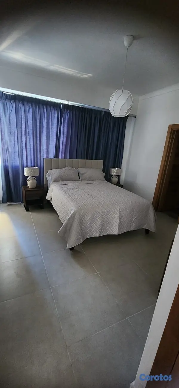 apartamentos - Alquilo apartamento amueblado en la Esperilla 2 habitaciones 2 parqueos 
 5