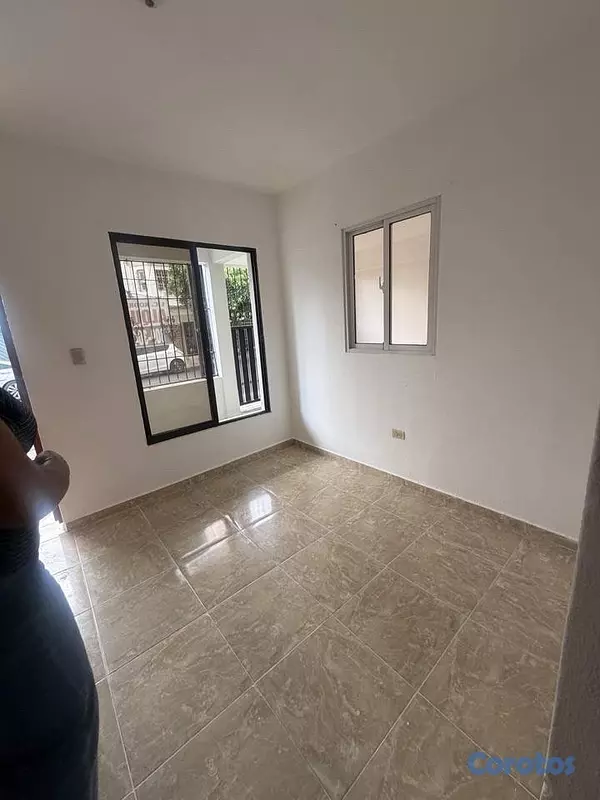 apartamentos - Rento apartamento en primer nivel con marquesina privada  en Savica  3