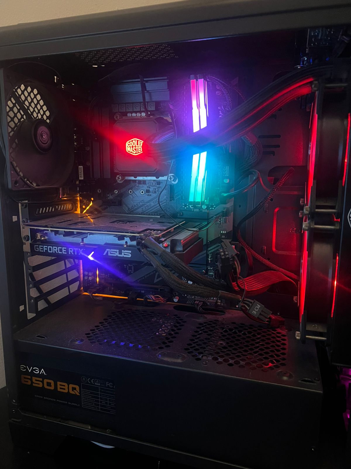 computadoras y laptops - Pc Gamer, monitor, teclado mecánico y mouse 1