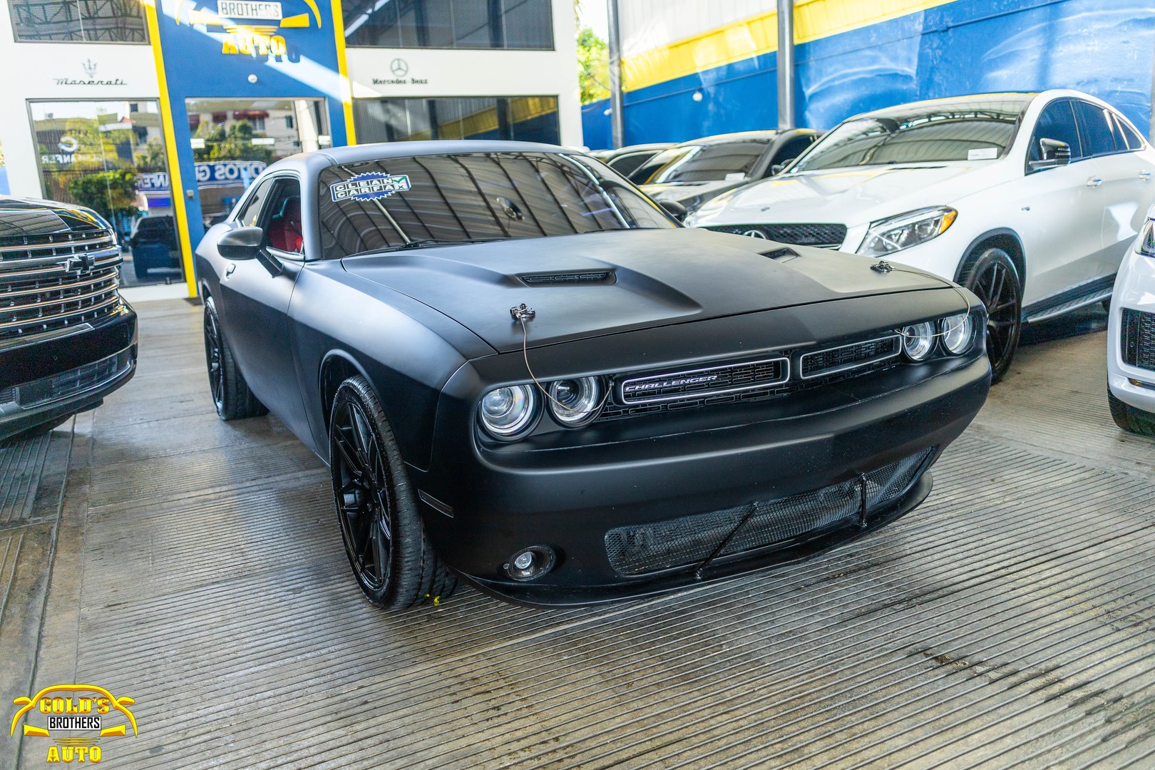 carros - Dodge Challenger SXT 2015 Clean Carfax