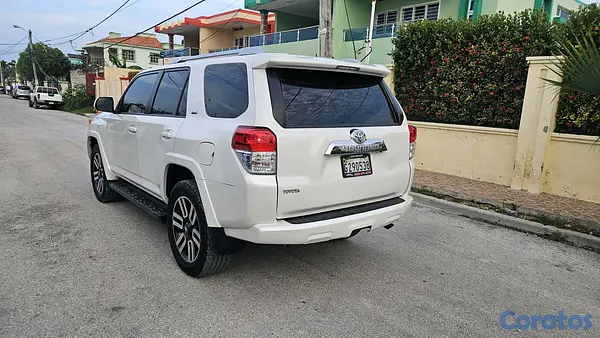 jeepetas y camionetas - Toyota 4runner 2013 3 filas 2