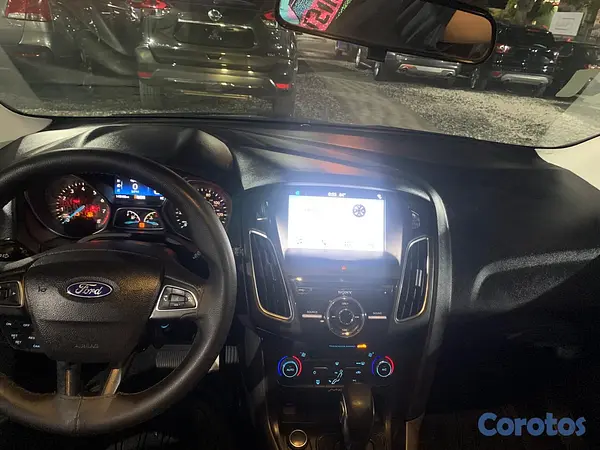 carros - Ford Focus SEL 2017, Excelente condición.  4