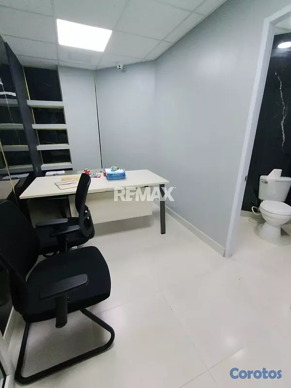oficinas y locales comerciales - Local Comercial en HAINAMOSA SANTO DOMINGO ESTE 14