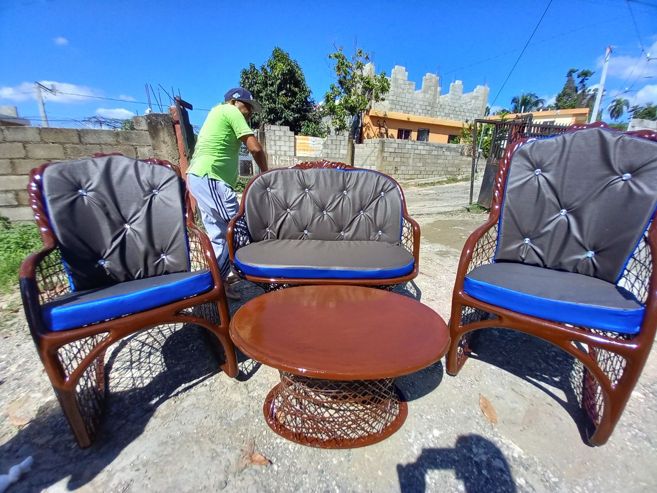 muebles y colchones - Juego de mueble combinado con mesedoras reinas en fibra de vidrio 1