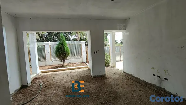 casas - Se venta esta Casa de 2 niveles en construcción en 3
