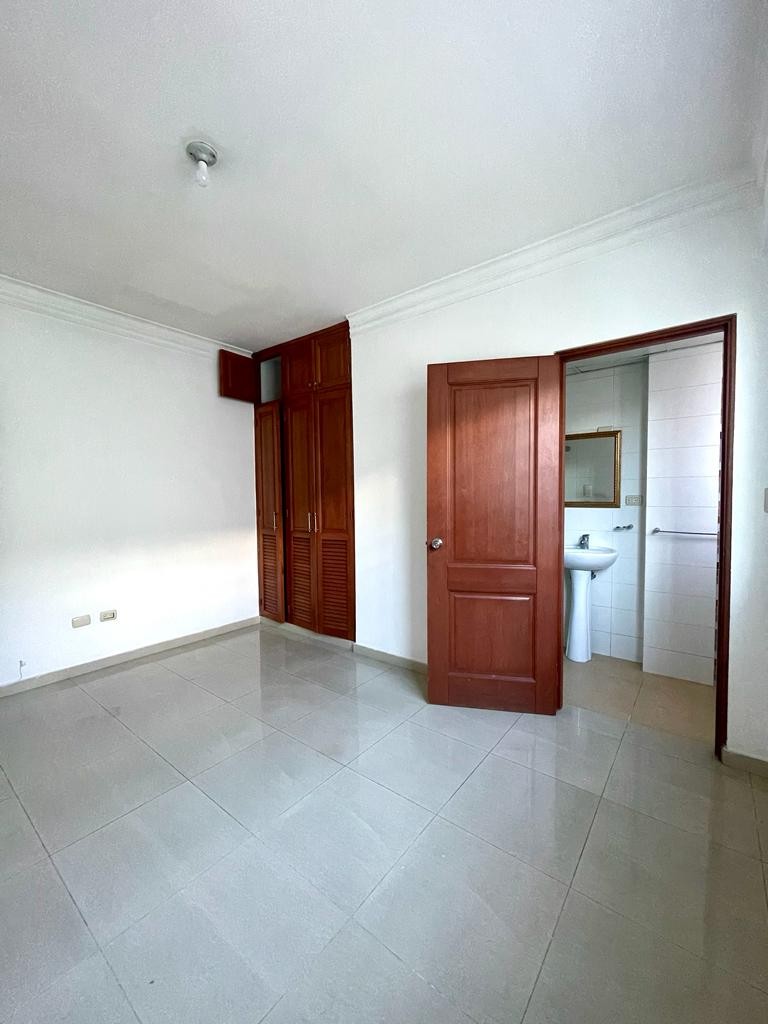 apartamentos - Alquilo apartamento con línea blanca en Gazcue  4