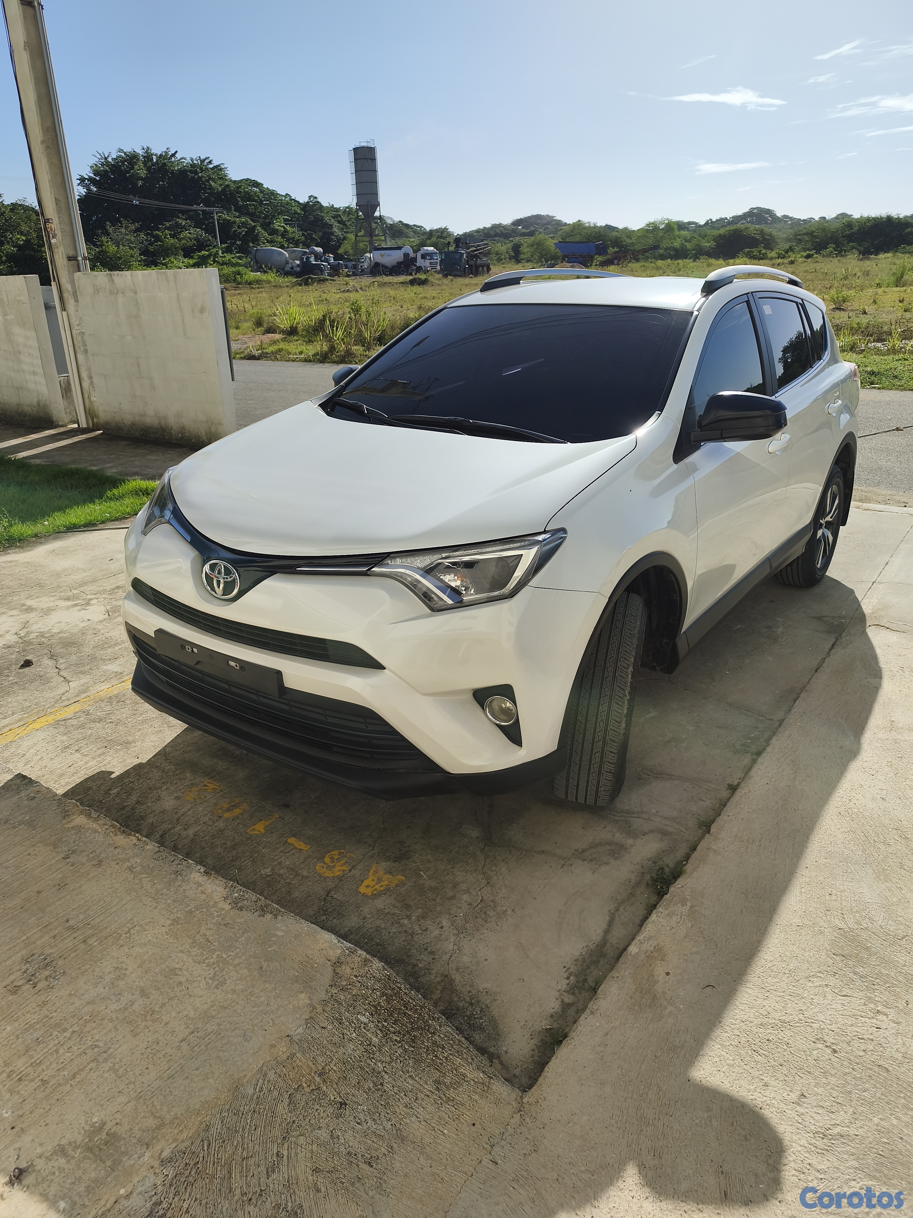 jeepetas y camionetas - Vendo Rav4 2018 1