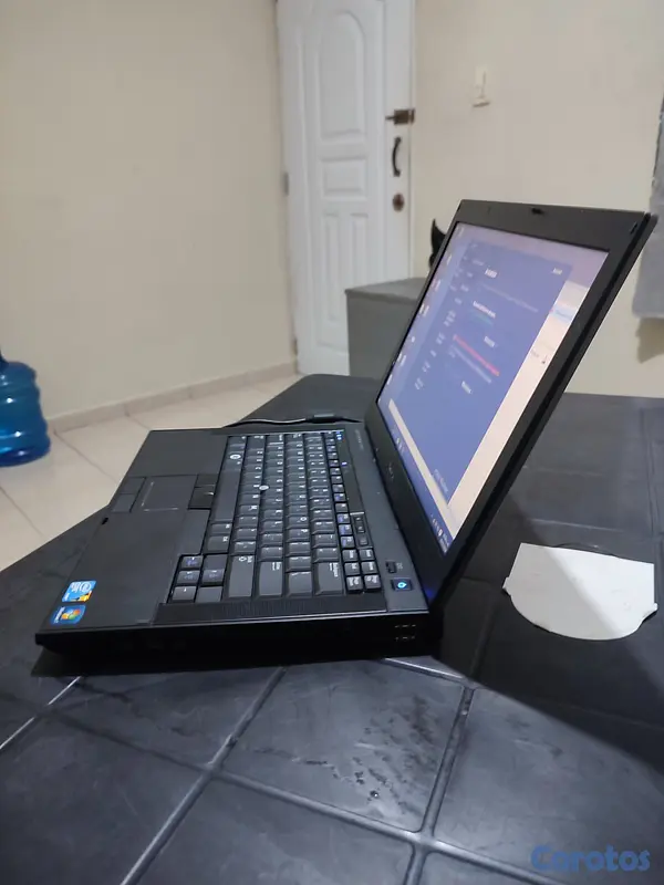 computadoras y laptops - Laptop portátil  4